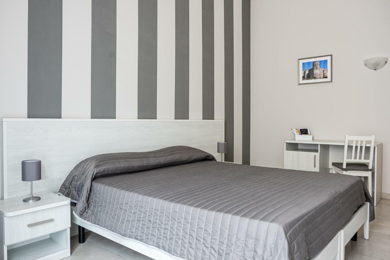 Hotel Costanza Катания Экстерьер фото